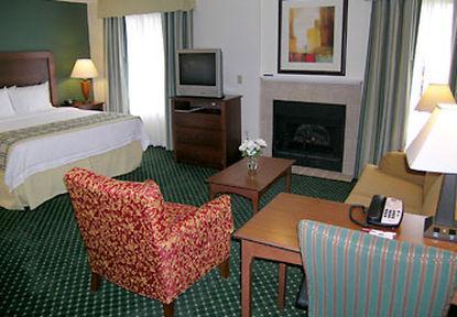 Vivo Living Charlotte Hotel Room photo